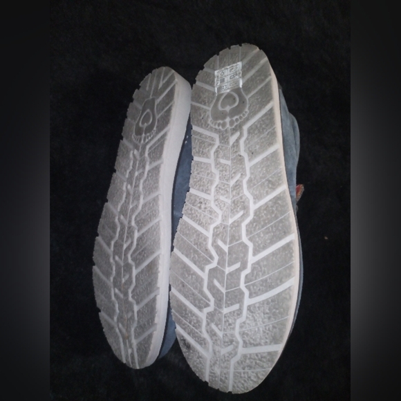 Skechers Gray and Red Lace Up Boots with Suede Finish - Picture 9 of 9